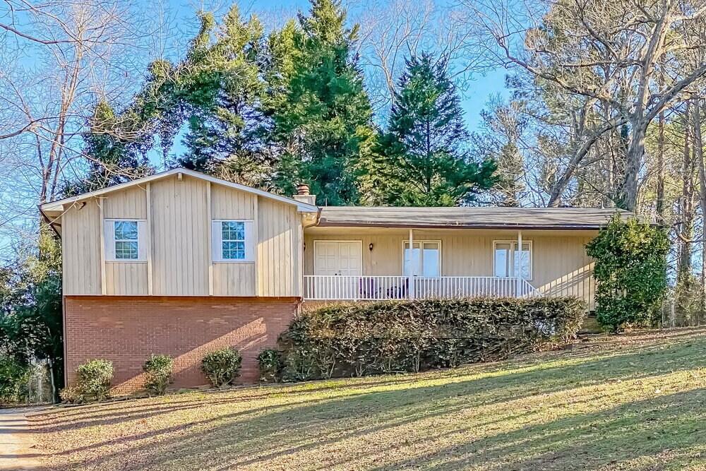 8986 Mandarin Dr in Jonesboro, GA - Building Photo