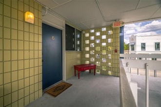 1301 S Howard Ave in Tampa, FL - Building Photo - Building Photo