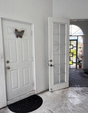 2563 Egret Lake Dr, Unit 1 in Greenacres, FL - Building Photo - Building Photo