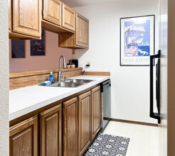 380 E 11th Ave in Anchorage, AK - Building Photo - Building Photo