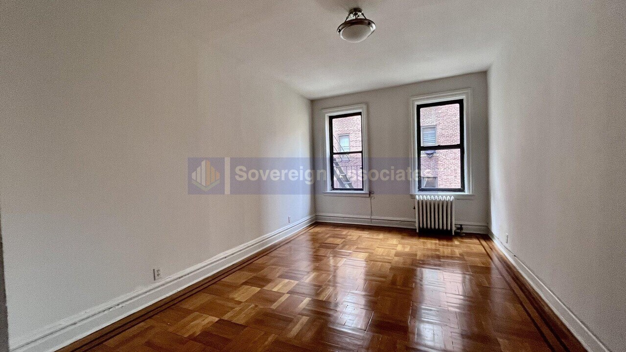 615 Fort Washington Ave in New York, NY - Building Photo
