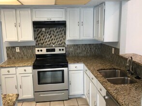 2207 Heritage Cir in Carrollton, TX - Building Photo - Building Photo