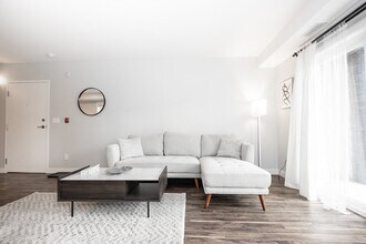 515 McMillan Avenue Apartments in Winnipeg, MB - Building Photo - Building Photo