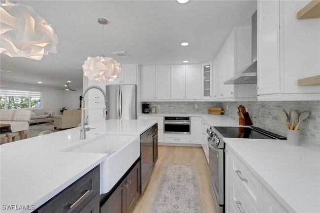 property at 4465 Mariner Rd