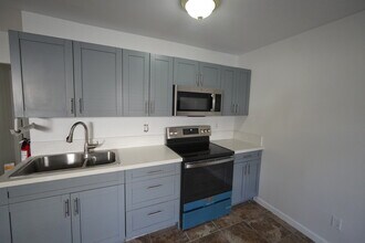 1245 19th Ave N in Lake Worth Beach, FL - Foto de edificio - Building Photo