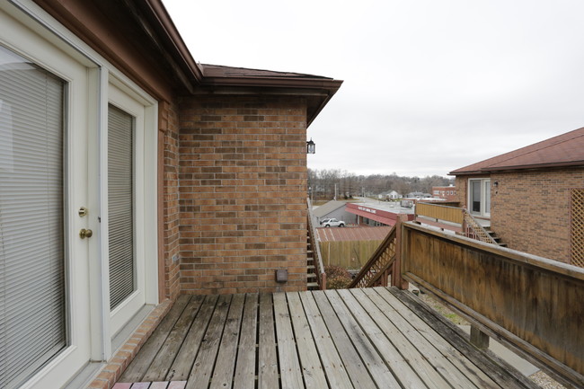 Wedgewood Apartments in Platte City, MO - Building Photo - Building Photo