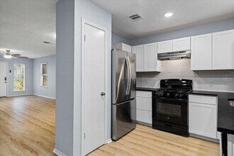 8706 Dandelion Trail in Austin, TX - Building Photo - Building Photo