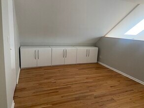 1920 N Oakley Ave, Unit 2R in Chicago, IL - Building Photo - Building Photo