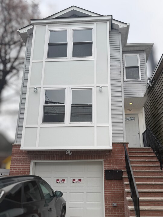 288 S 7th St in Newark, NJ - Building Photo