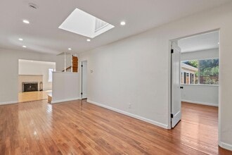 1486 Richards Ave in San Jose, CA - Foto de edificio - Building Photo