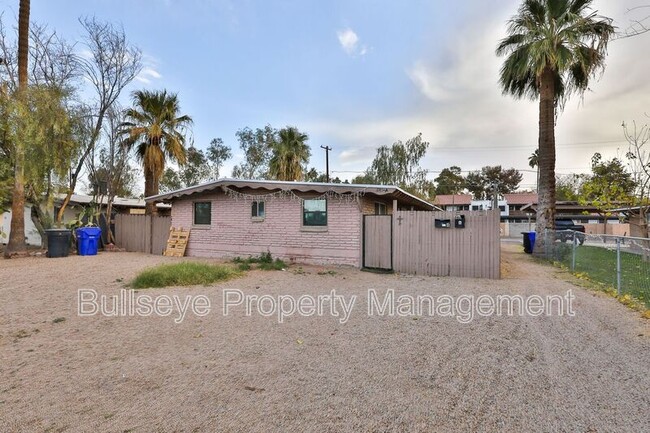 641 S California St in Chandler, AZ - Building Photo - Building Photo