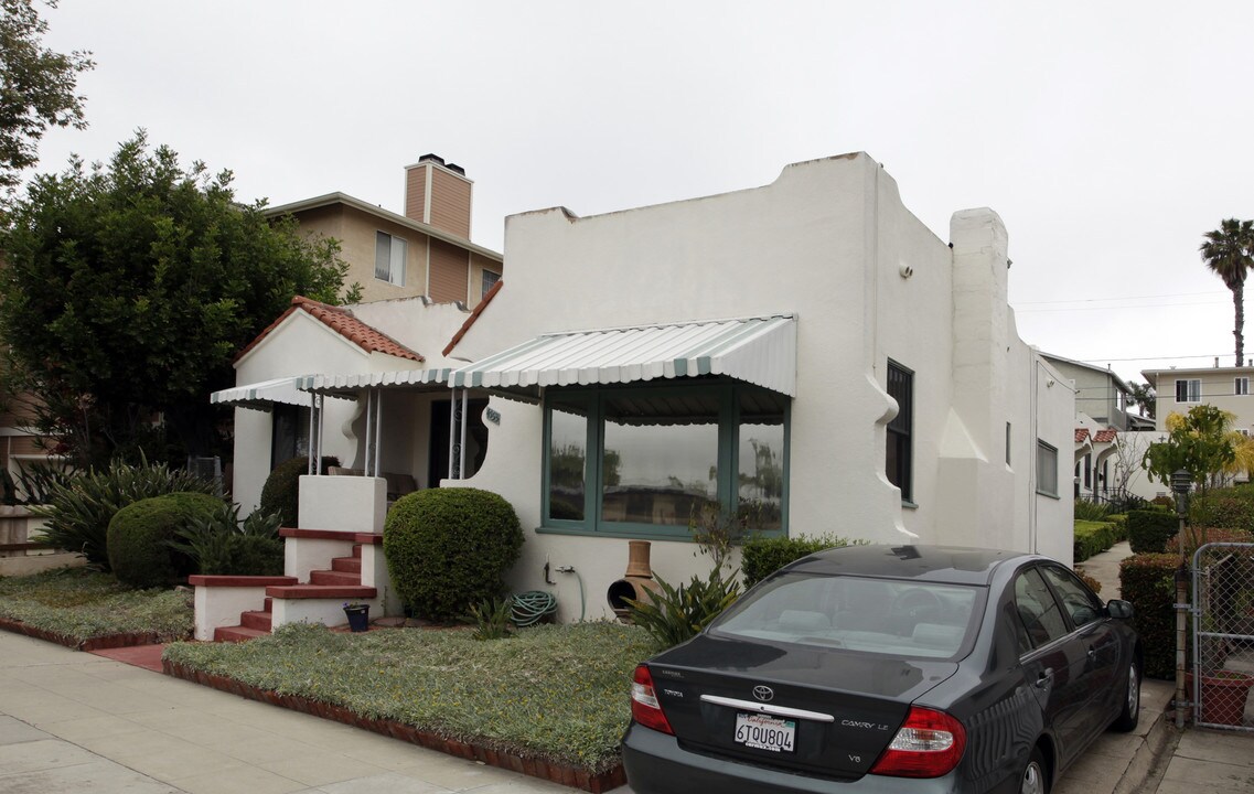 4153-4157 Cleveland Ave in San Diego, CA - Building Photo