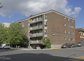 3400 Édouard-Montpetit in Montréal, QC - Building Photo