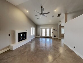 4825 W Bluebell Way in Tucson, AZ - Building Photo - Building Photo