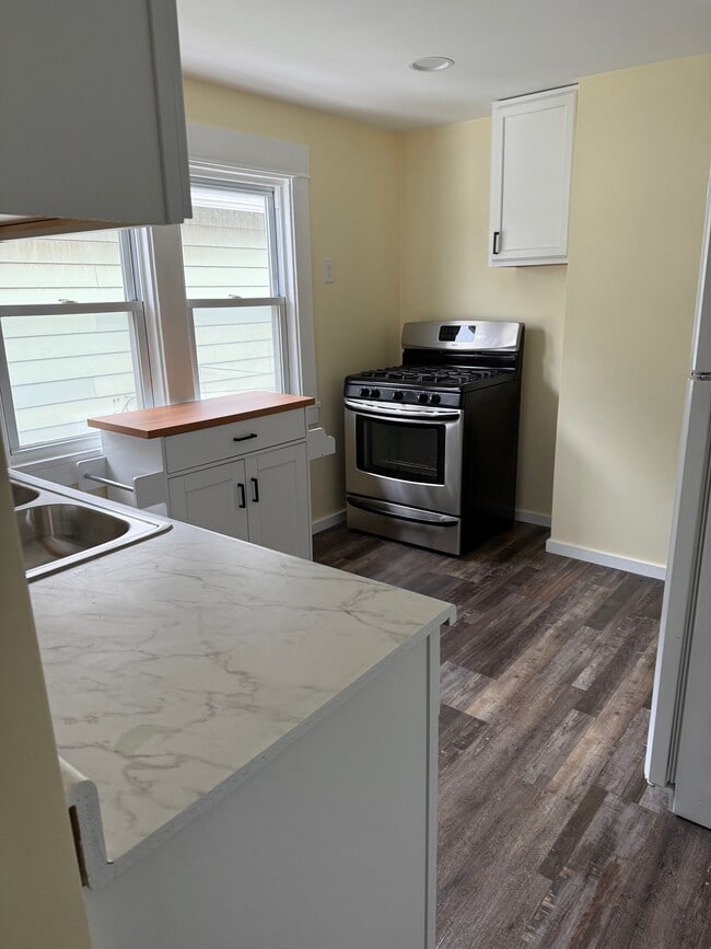 100 Ladner Ave, Unit Ladner #2 in Buffalo, NY - Building Photo - Building Photo