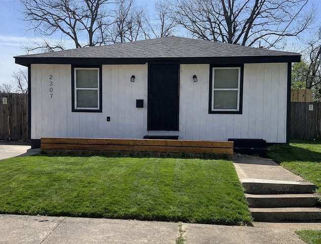 2307 Marble Ave in Memphis, TN - Building Photo - Building Photo