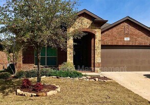 4021 Lazy River Ranch Rd in Roanoke, TX - Building Photo