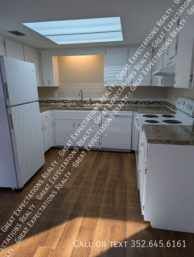 property at 121 SE 13th Ave