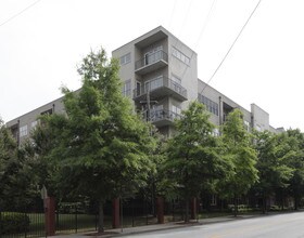Central City Condominium in Atlanta, GA - Foto de edificio - Building Photo
