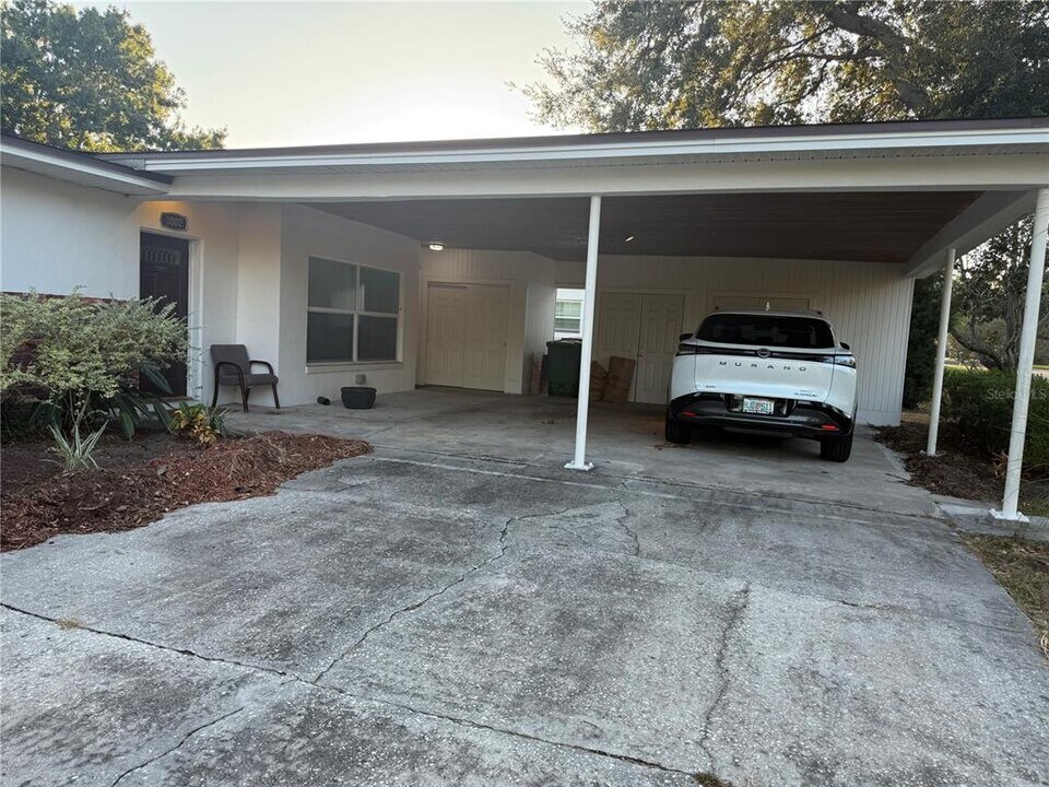 3002 W Marlin Ave in Tampa, FL - Building Photo