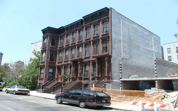 269 W 121st St in New York, NY - Building Photo