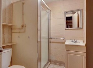 21 Terrace Dr in Crafton, PA - Building Photo - Building Photo