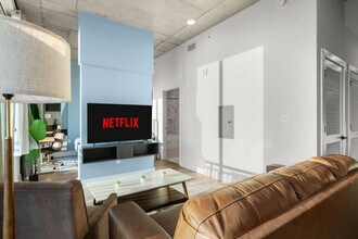 605 N 12th St in Tampa, FL - Foto de edificio - Building Photo