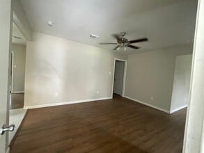 7111 Pinehook Ln in Houston, TX - Building Photo - Building Photo