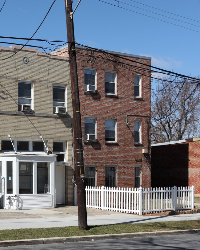 3410 18th St NE in Washington, DC - Foto de edificio - Building Photo