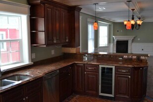 127 Nonantum St, Unit 1 in Boston, MA - Building Photo