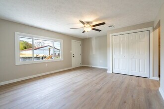 60 W Main St in Kingston, GA - Building Photo - Building Photo