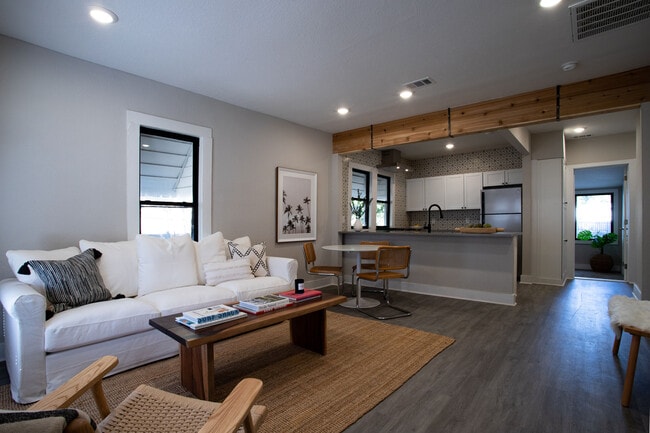 2855 Sharon St in Dallas, TX - Building Photo - Building Photo