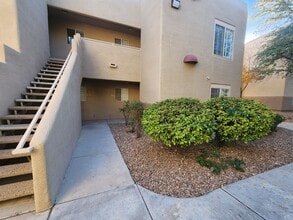 1901 Villa Palms Ct in Las Vegas, NV - Building Photo - Building Photo