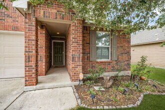 8022 Blackhawk Pass in San Antonio, TX - Building Photo - Building Photo