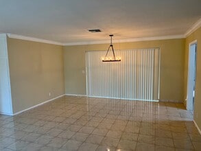 1400 Beta Ct N in West Palm Beach, FL - Building Photo - Building Photo