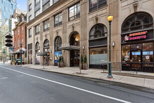 1425 Locust St, Unit 9E in Philadelphia, PA - Building Photo