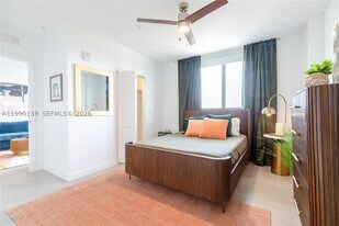 1005 Spring Garden Rd in Miami, FL - Building Photo