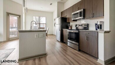 10051 Perimeter Station Dr in Charlotte, NC - Foto de edificio - Building Photo