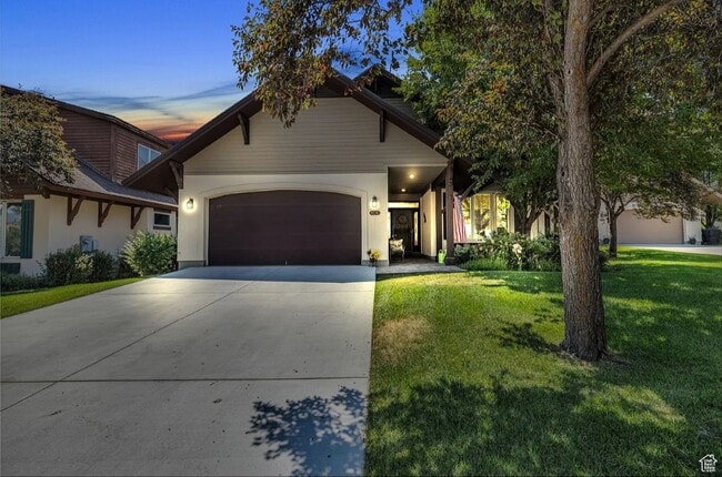 77 W Village Ct in Midway, UT - Building Photo - Building Photo