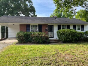2839 Burbank Dr in Charlotte, NC - Building Photo - Building Photo