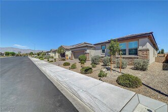 5424 Kamilla Raen St in North Las Vegas, NV - Building Photo - Building Photo