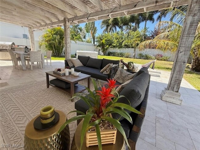 property at 771 94th Ave N
