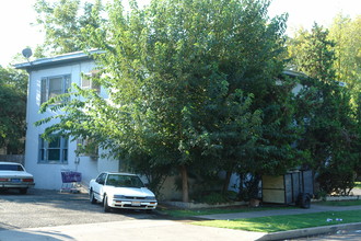 1904 W I St in Merced, CA - Building Photo - Building Photo