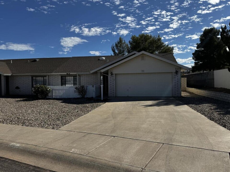 980 Canyon Hills Rd in Kingman, AZ - Building Photo