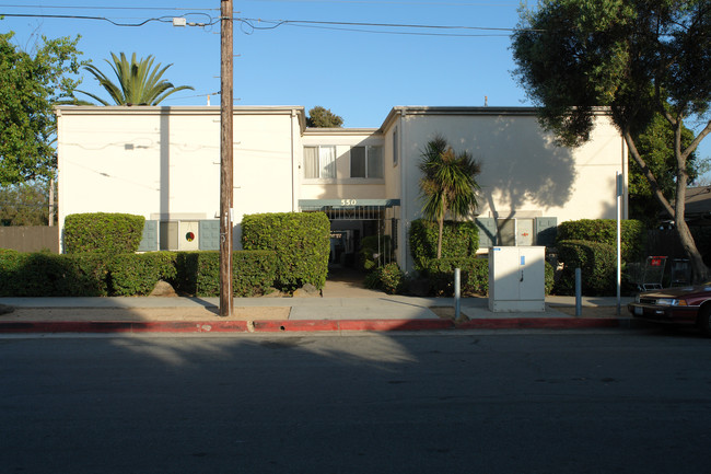 550 E De La Guerra St in Santa Barbara, CA - Building Photo - Building Photo