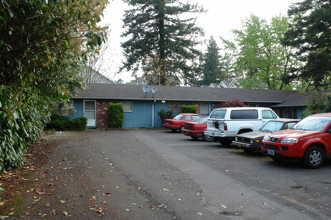 13021-13029 SE Division St in Portland, OR - Building Photo - Building Photo