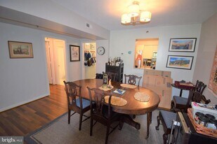 610 N West St in Alexandria, VA - Building Photo