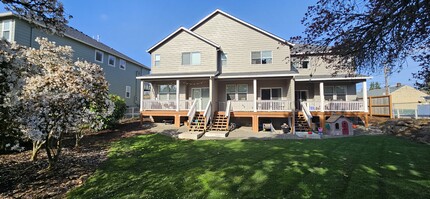 10684 SE 29th Ave in Milwaukie, OR - Foto de edificio - Building Photo