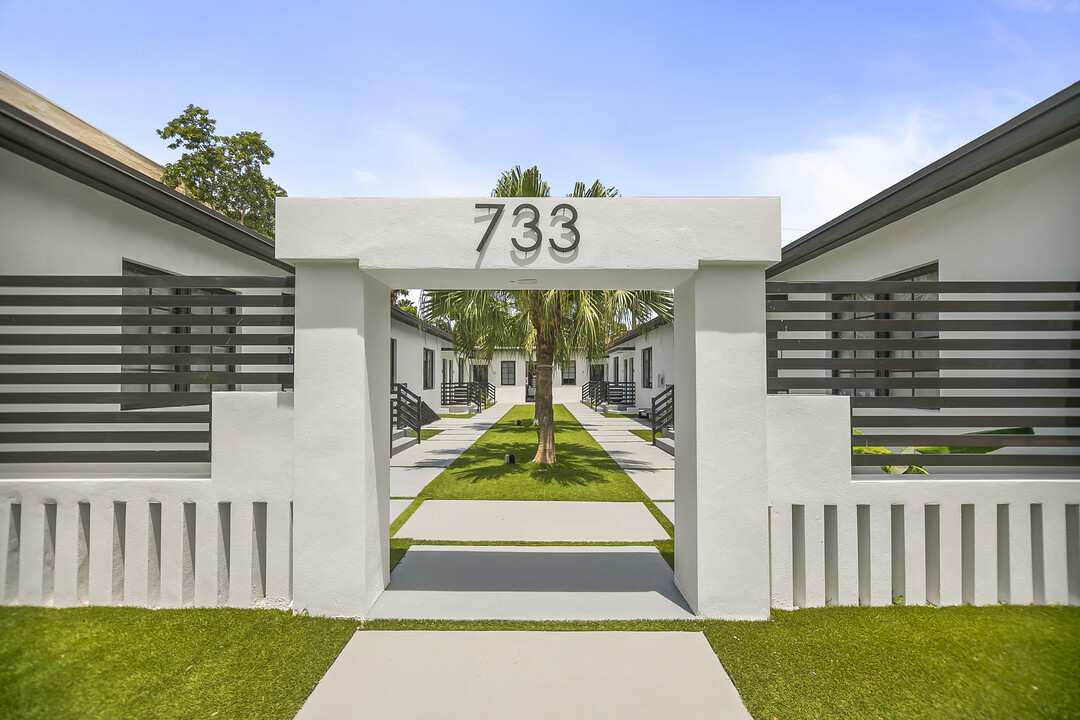 733-737 Michigan Ave in Miami Beach, FL - Foto de edificio