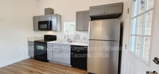 5621 N 44th St in Tacoma, WA - Building Photo - Building Photo